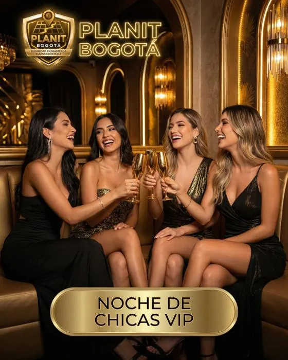 Grupo de amigas brindando